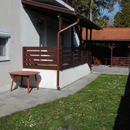 Apartament Dio Vendeghaz *